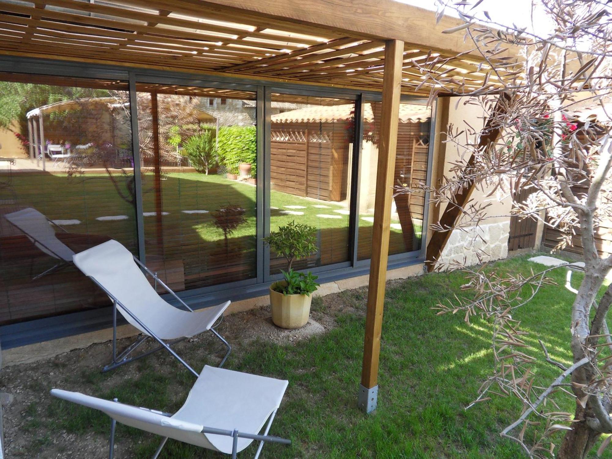 Le Jardin D'Ivana Chambres D'Hotes B&B Avec Piscine Chauffee Oppede Exterior photo